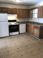 /-Beautiful 2 Bedroom and 1.5 Bath Town Home located near Liberty Park