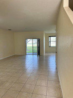 3 Beds 2.5 Baths Townhouse