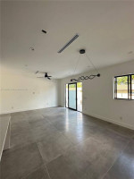 Over 2000 Sq Ft Massive Townhome in Heart of Dania