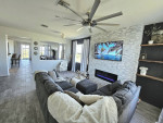 3 Bed with Den / 2 Bath Canal Homes 2217sqft