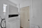 Beautiful 2 Bed, 1 Bath Single Family Home