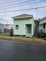 Close to french quarter 2bd 1 bath home