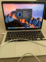 Macbook pro 13” 2020 $700 OBO