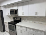 NICE 3-3 ! WASHER&DRYER ! NEW A/C ! FRESHLY PAINTED ! POOL!LAKE VIEW !