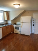 Updated 2 BD 1 Bath Upper Duplex Unit