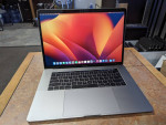 MacBook Pro 15" 2017 Touchbar Quad Core i7 16gb 500gb SSD Dual GPU