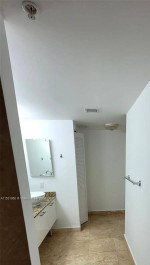 📣 BRICKELL ON THE RIVER S T BRICKELL: 2/2  Great Condo In Convenient Location