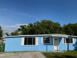 LARGE 4 BR / 2 BA HOUSE WITH 3 BONUS ROOMS AND HUGE YARD 2000+ SF