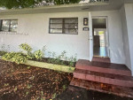 Single Family 3/2 w/d Pets huge yrd great loc . Biketobeach