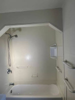 Very Spacious 3BR-Belmot Heart Of city w/HW Flr/D-Pantry-Natural Light