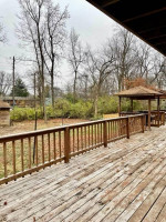 3 Beds 21/2 Bath FOR RENT