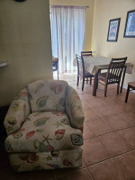 Cozy, Clean, Private, Furnished 1/1 Walk to Eat and Shop