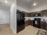 2 BDR Townhome with Granite Countertops and $2900 Rent Credit!