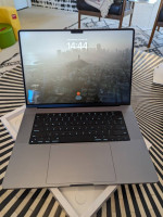 16 inch MacBook Pro M1 Max 32GB RAM -- 1TB SSD