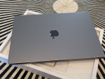 16 inch MacBook Pro M1 Max 32GB RAM -- 1TB SSD