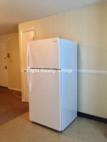 Gorgeous 1Br in Holbrook for May Ht/Hw incl Laundry/Parking