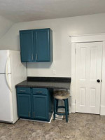 *// COZY, CONVENIENT, AND CLEAN 1-Bedroom Upstairs Apartment!!!