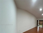 ●► 2/2 Esprit Condo Ii KENDALL: Very Spacious And Updated. Laminated Availab
