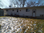 3 bed/ 1 bath pet friendly home