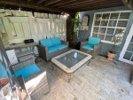Detached cottage . Antique row . Downtown WPB