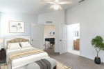 Perfect Location, Custom Wood Cabinetry, Near Orlando Premium Outlets