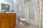 Perfect Location, Custom Wood Cabinetry, Near Orlando Premium Outlets
