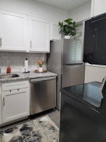 HUGE SAVING WITH FLASH SALE! FREE MARCH RENT & WAIVED $200 ADMIN FEE!