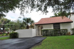 ●► 2/2 Corner Lot Villa In Excellent THE CROSSINGS: Its One Of A Kind Cross