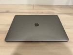 Apple MacBook Pro 16 in Space Gray Intel i7 16 GB RAM 512 GB storage