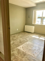 comes with kitchen & waiting area, sink,salon,lawyer,.. Not shared
