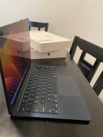 MacBook Air M2 (Midnight Blue)