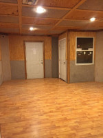 For Lease. Warehouse w/3 air conditioned offices & private bath. B-5