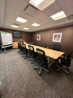 Co-work Desk Available in Greenwich! Great for Networking!