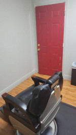 PRIVATE ROOM SALON OR BARBERSHOP SUITE