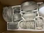 Dinnerware set