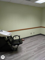 Suite 422B/ Beauty Salon Space