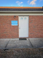 OFFICE / RETAIL FOR LEASE NEAR I-264 *** ALL UTILITIES INCLUDED ***