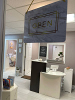 Office Space for Permanent Make up or Nails