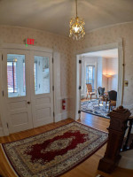 Large 1st floor Corner Office, all inclusive w/ parking.