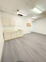 1,000 sf office space for rent on Peters Creek
