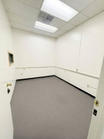 2,750 sf flex space for rent, Peters Creek Rd, by the Airport [by owne