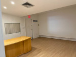 - 625s/f OFFICE SPACE w/ Common Lounge & Waiting Area NO FEE