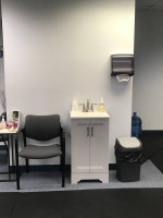 Looking for acupuncturist, massage therapist etc; to rent in a medical