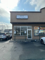 Retail storefront for lease