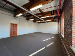 Office Near Dover (LM400B)