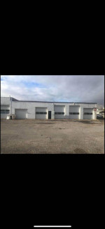 4 bay garage Price negotiable