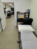 Office space to Share in Queens