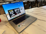2021 MacBook Pro 16. M1 Max