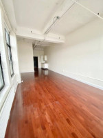 BEAUTIFUL ARTIST LOFT/OFFICE WITH LARGE WINDOWS WITH MANHATTAN VIEWS