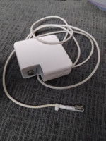 Apple MacBook 85 watt MagSafe AC adapter